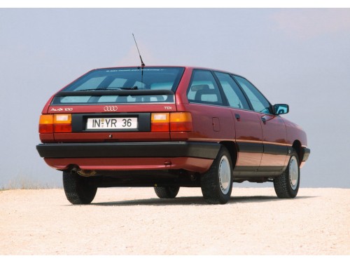 Характеристики автомобиля Audi 100 1.8 MT quattro (01.1988 - 11.1990): фото, вместимость, скорость, двигатель, топливо, масса, отзывы
