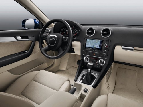 Характеристики автомобиля Audi A3 1.4 TFSI MT Ambiente (07.2008 - 10.2012): фото, вместимость, скорость, двигатель, топливо, масса, отзывы