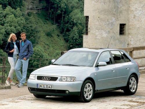 Характеристики автомобиля Audi A3 1.6 AT (09.2000 - 07.2003): фото, вместимость, скорость, двигатель, топливо, масса, отзывы
