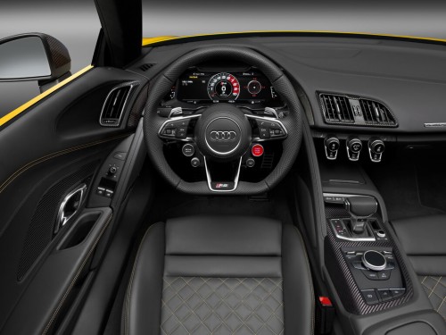 Характеристики автомобиля Audi R8 5.2 FSI quattro S tronic (05.2015 - 05.2018): фото, вместимость, скорость, двигатель, топливо, масса, отзывы