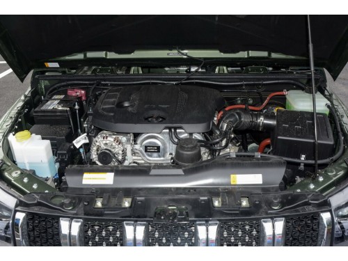 Характеристики автомобиля BAIC BJ40 Plus 2.3T MT AWD Premium (07.2019 - 03.2021): фото, вместимость, скорость, двигатель, топливо, масса, отзывы