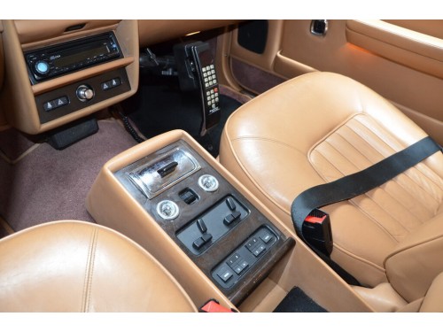 Характеристики автомобиля Bentley Eight 6.8 AT Eight (07.1988 - 06.1989): фото, вместимость, скорость, двигатель, топливо, масса, отзывы