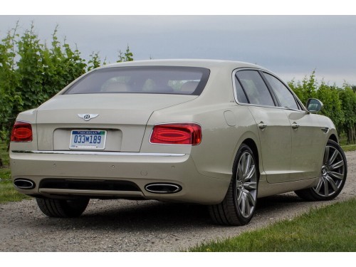 Характеристики автомобиля Bentley Flying Spur 4.0 AT Flying Spur V8 S (03.2014 - 09.2019): фото, вместимость, скорость, двигатель, топливо, масса, отзывы