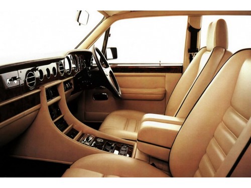 Характеристики автомобиля Bentley Turbo R 6.8 AT Turbo R (07.1987 - 07.1988): фото, вместимость, скорость, двигатель, топливо, масса, отзывы