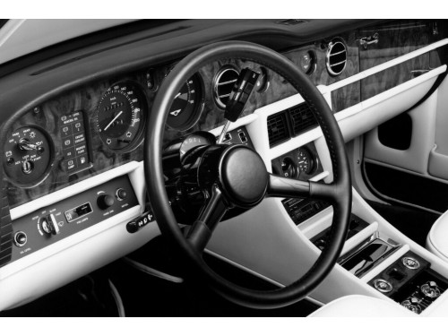 Характеристики автомобиля Bentley Turbo R 6.8 AT Turbo R LWB (08.1995 - 07.1997): фото, вместимость, скорость, двигатель, топливо, масса, отзывы