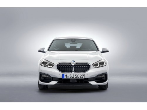 Характеристики автомобиля BMW 1-Series 116d MT Luxury Line (07.2019 - 06.2022): фото, вместимость, скорость, двигатель, топливо, масса, отзывы