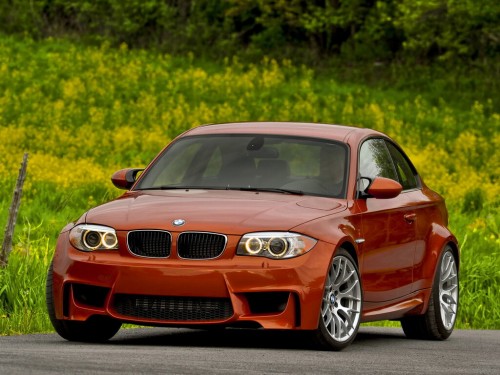 Характеристики автомобиля BMW 1M 3.0 MT M (03.2011 - 06.2012): фото, вместимость, скорость, двигатель, топливо, масса, отзывы