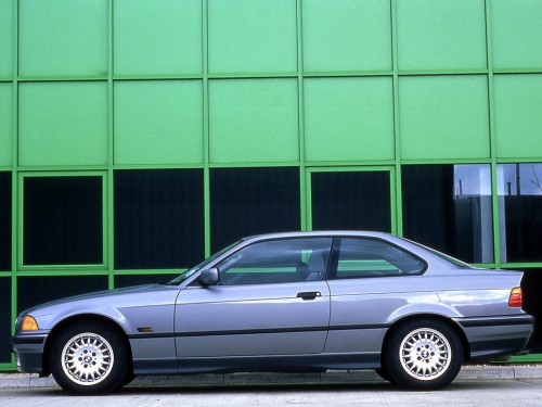 Характеристики автомобиля BMW 3-Series 328i MT (02.1995 - 04.1999): фото, вместимость, скорость, двигатель, топливо, масса, отзывы
