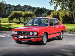 BMW 5-Series 518 MT (06.1981 - 07.1984)