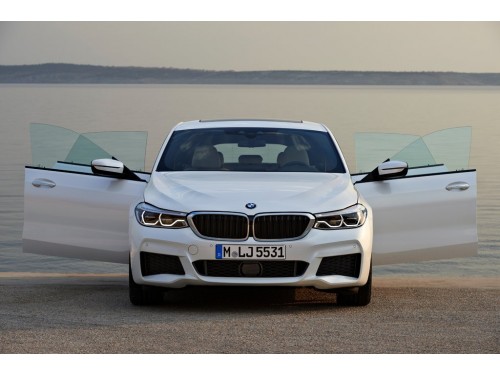 Характеристики автомобиля BMW 6-Series Gran Turismo 630d AT xDrive (11.2017 - 02.2019): фото, вместимость, скорость, двигатель, топливо, масса, отзывы