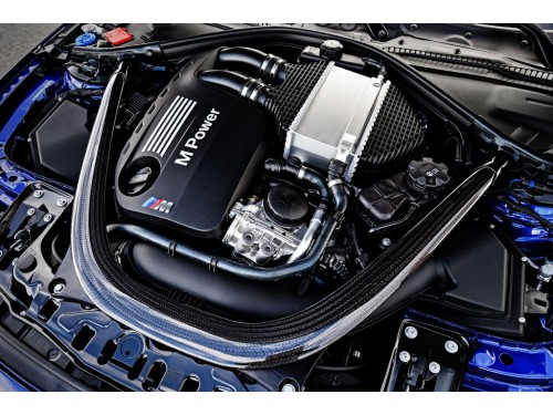 Характеристики автомобиля BMW M4 3.0 MT Competition (03.2019 - 04.2020): фото, вместимость, скорость, двигатель, топливо, масса, отзывы