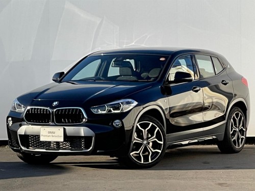 Характеристики автомобиля BMW X2 M35i 4WD (01.2019 - 03.2021): фото, вместимость, скорость, двигатель, топливо, масса, отзывы