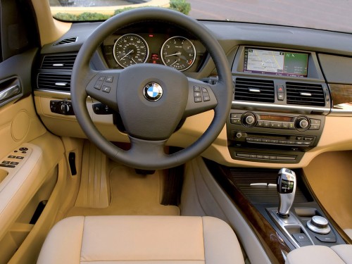 Характеристики автомобиля BMW X5 xDrive 48i AT (11.2006 - 05.2010): фото, вместимость, скорость, двигатель, топливо, масса, отзывы