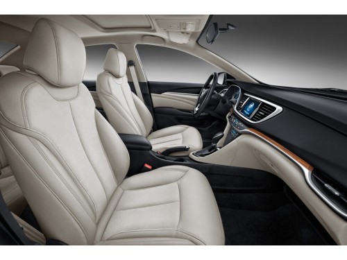 Характеристики автомобиля Buick Excelle GT 1.5 AT 15N Deluxe (03.2015 - 08.2017): фото, вместимость, скорость, двигатель, топливо, масса, отзывы
