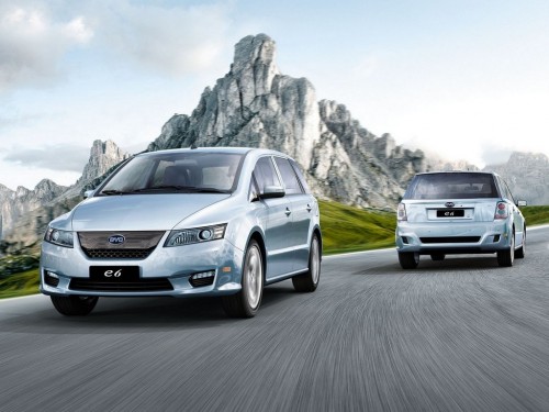 Характеристики автомобиля BYD e6 72 kWh (10.2013 - 12.2015): фото, вместимость, скорость, двигатель, топливо, масса, отзывы