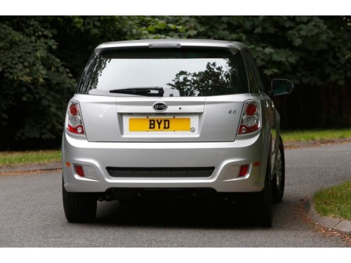 Характеристики автомобиля BYD e6 72 kWh (10.2013 - 12.2015): фото, вместимость, скорость, двигатель, топливо, масса, отзывы