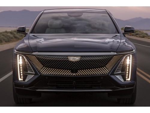 Характеристики автомобиля Cadillac Lyriq 102 kWh Sport 3 (02.2023 - н.в.): фото, вместимость, скорость, двигатель, топливо, масса, отзывы
