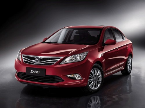 Характеристики автомобиля Changan Eado 1.6 AT Comfort (12.2013 - 01.2016): фото, вместимость, скорость, двигатель, топливо, масса, отзывы