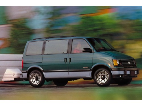 Характеристики автомобиля Chevrolet Astro 4.3 AT Astro CS (06.1985 - 05.1992): фото, вместимость, скорость, двигатель, топливо, масса, отзывы