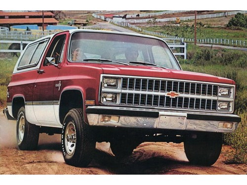 Характеристики автомобиля Chevrolet Blazer K5 5.7 AT 4WD Blazer K10 Hardtop 350 (California) (07.1982 - 06.1985): фото, вместимость, скорость, двигатель, топливо, масса, отзывы