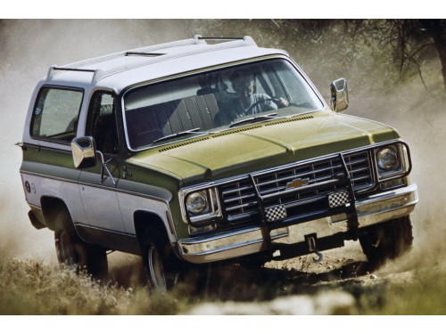 Характеристики автомобиля Chevrolet Blazer K5 5.7 AT 4WD Blazer K Hardtop 350 (08.1972 - 06.1973): фото, вместимость, скорость, двигатель, топливо, масса, отзывы