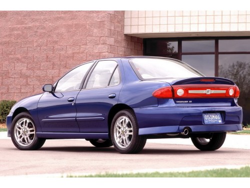 Характеристики автомобиля Chevrolet Cavalier 2.2 MT Cavalier LS (09.2002 - 10.2005): фото, вместимость, скорость, двигатель, топливо, масса, отзывы