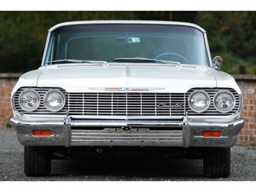 Характеристики автомобиля Chevrolet Impala 5.4 MT3 Impala Sport Coupe SS (10.1963 - 09.1964): фото, вместимость, скорость, двигатель, топливо, масса, отзывы