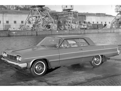 Характеристики автомобиля Chevrolet Impala 5.4 MT3 Impala Sport Coupe SS (10.1963 - 09.1964): фото, вместимость, скорость, двигатель, топливо, масса, отзывы