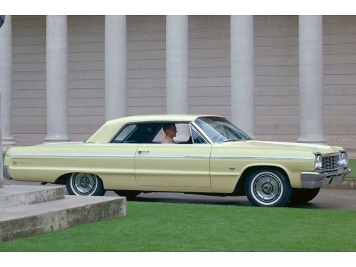 Характеристики автомобиля Chevrolet Impala 5.4 AT Impala Sport Coupe SS (10.1963 - 09.1964): фото, вместимость, скорость, двигатель, топливо, масса, отзывы