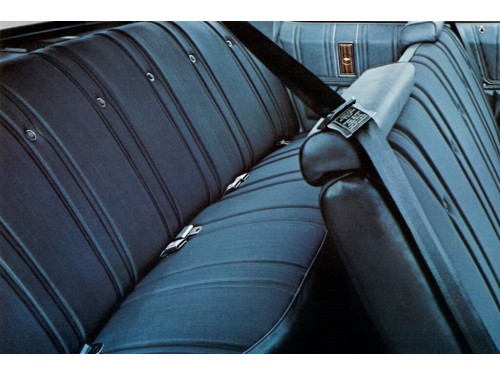 Характеристики автомобиля Chevrolet Impala 7.4 AT Impala S Sedan (10.1975 - 09.1976): фото, вместимость, скорость, двигатель, топливо, масса, отзывы