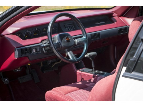 Характеристики автомобиля Chevrolet Lumina 2.5 AT Lumina (09.1990 - 08.1992): фото, вместимость, скорость, двигатель, топливо, масса, отзывы