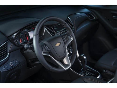Характеристики автомобиля Chevrolet Trax 1.4T MT LS (10.2016 - 04.2021): фото, вместимость, скорость, двигатель, топливо, масса, отзывы