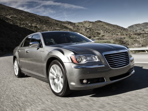 Характеристики автомобиля Chrysler 300C 3.6 AT AWD 300S (02.2012 - 11.2014): фото, вместимость, скорость, двигатель, топливо, масса, отзывы