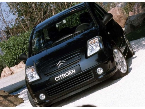 Характеристики автомобиля Citroen C2 1.6 MT VTS (12.2004 - 10.2009): фото, вместимость, скорость, двигатель, топливо, масса, отзывы