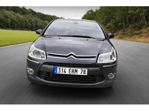 Характеристики автомобиля Citroen C4 1.6 HDi EGS Tendance (05.2009 - 07.2010): фото, вместимость, скорость, двигатель, топливо, масса, отзывы