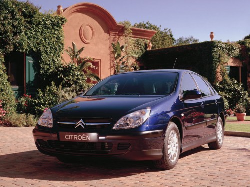 Характеристики автомобиля Citroen C5 2.0 HDi AT SX (08.2002 - 07.2004): фото, вместимость, скорость, двигатель, топливо, масса, отзывы