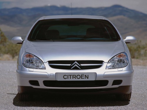 Характеристики автомобиля Citroen C5 2.0 MT Exclusive (10.2003 - 07.2004): фото, вместимость, скорость, двигатель, топливо, масса, отзывы