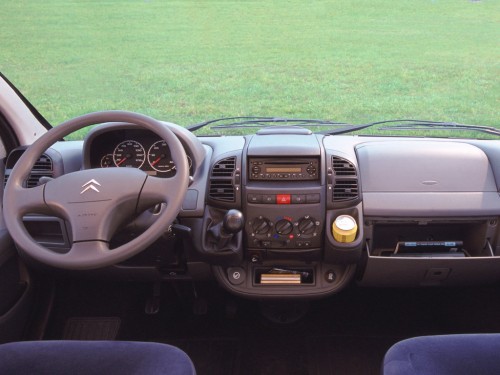Характеристики автомобиля Citroen Jumper 2.2 HDi MT COMBI CLUB (09.2002 - 11.2006): фото, вместимость, скорость, двигатель, топливо, масса, отзывы