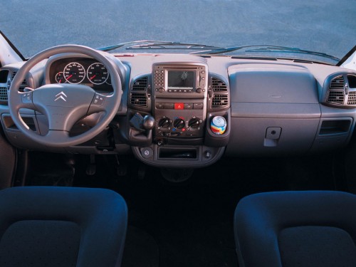 Характеристики автомобиля Citroen Jumper 2.2 HDi MT COMBI CLUB (09.2002 - 11.2006): фото, вместимость, скорость, двигатель, топливо, масса, отзывы