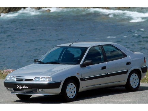 Характеристики автомобиля Citroen Xantia 2.1 TD MT VSX (12.1992 - 09.1996): фото, вместимость, скорость, двигатель, топливо, масса, отзывы