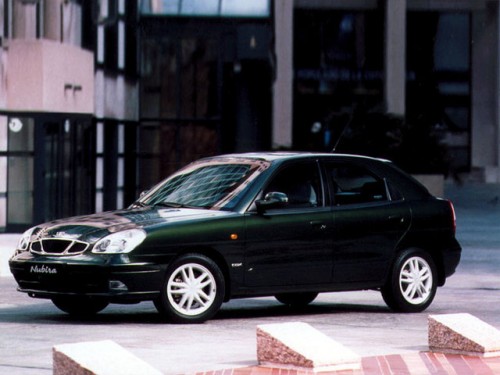 Характеристики автомобиля Daewoo Nubira 1.6 AT SE (04.1999 - 03.2002): фото, вместимость, скорость, двигатель, топливо, масса, отзывы