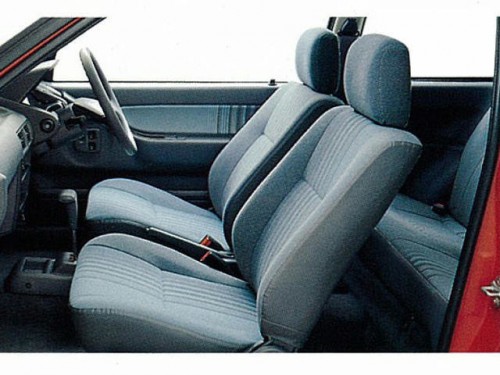 Характеристики автомобиля Daihatsu Charade 1.3 Kissa (02.1989 - 12.1990): фото, вместимость, скорость, двигатель, топливо, масса, отзывы