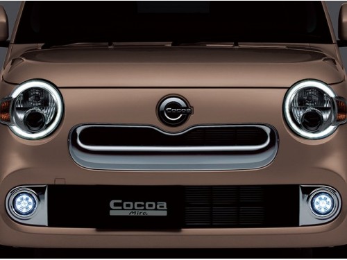 Характеристики автомобиля Daihatsu Mira Cocoa 660 X 4WD (04.2015 - 03.2018): фото, вместимость, скорость, двигатель, топливо, масса, отзывы