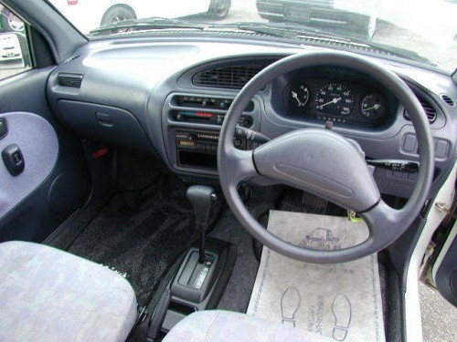 Характеристики автомобиля Daihatsu Mira Moderno 660 Moderno TG (05.1997 - 09.1998): фото, вместимость, скорость, двигатель, топливо, масса, отзывы