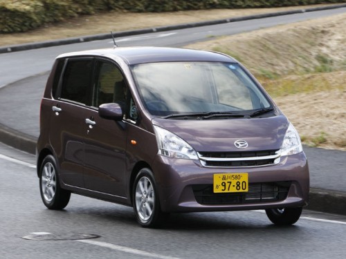 Характеристики автомобиля Daihatsu Move 660 custom X limited 4WD (11.2011 - 11.2012): фото, вместимость, скорость, двигатель, топливо, масса, отзывы