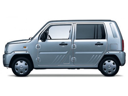 Характеристики автомобиля Daihatsu Naked 660 GEAR (01.2002 - 04.2003): фото, вместимость, скорость, двигатель, топливо, масса, отзывы