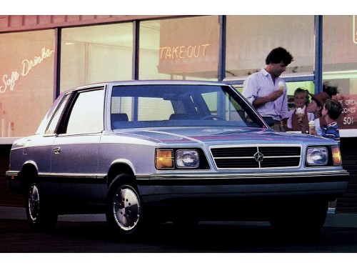 Характеристики автомобиля Dodge Aries 2.2 EFI MT LE (10.1985 - 06.1987): фото, вместимость, скорость, двигатель, топливо, масса, отзывы
