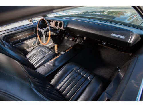 Характеристики автомобиля Dodge Challenger 3.2 MT Challenger 198 Hardtop (10.1970 - 09.1971): фото, вместимость, скорость, двигатель, топливо, масса, отзывы