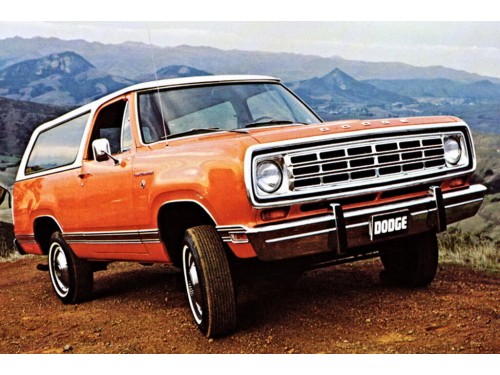 Характеристики автомобиля Dodge Ramcharger 3.7 AT Ramcharger (08.1975 - 07.1976): фото, вместимость, скорость, двигатель, топливо, масса, отзывы