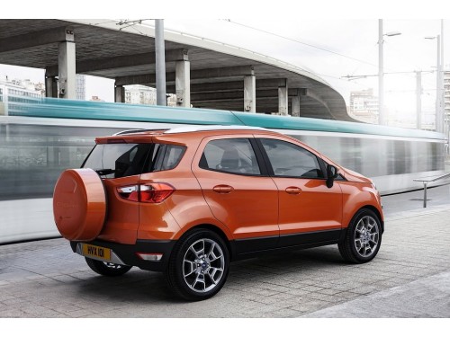 Характеристики автомобиля Ford EcoSport 1.6 AT Trend (12.2014 - 03.2019): фото, вместимость, скорость, двигатель, топливо, масса, отзывы